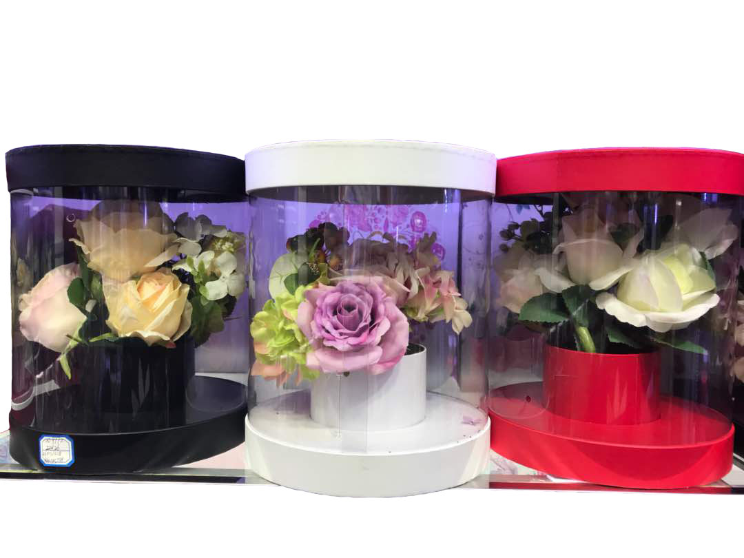 (943)   коробка для цветов с вазой